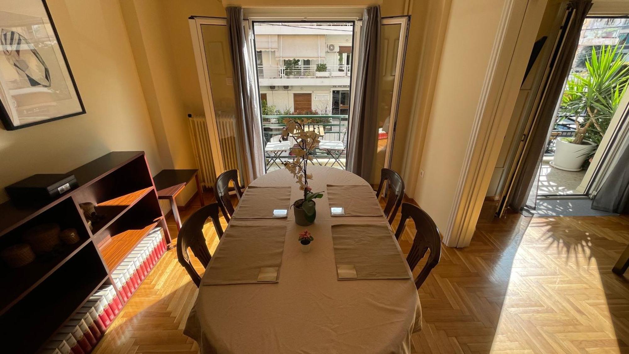 4 Newly Renovated Charming Apartments Steps From Panormou Metro Station Αθήνα Δωμάτιο φωτογραφία