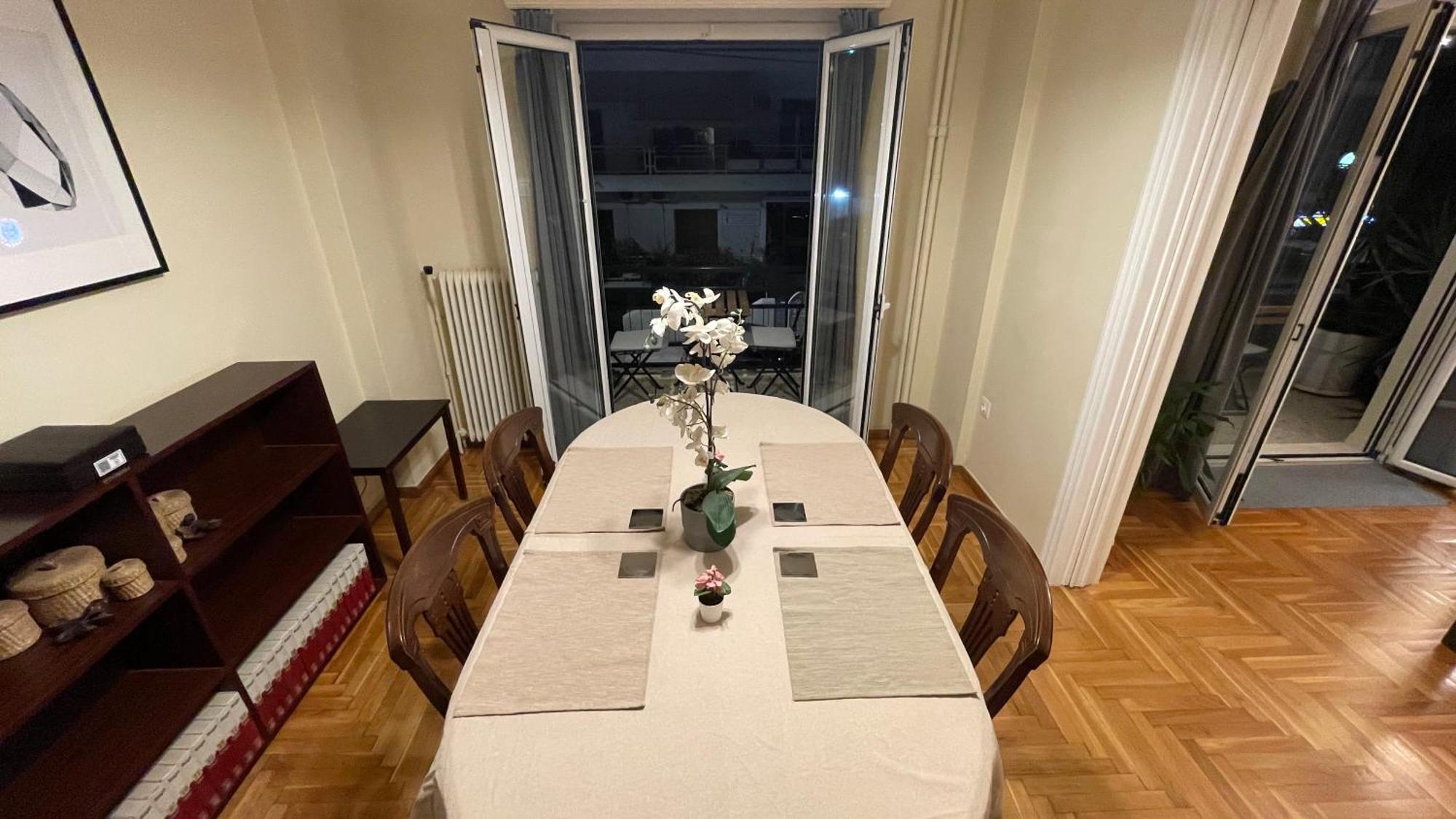 4 Newly Renovated Charming Apartments Steps From Panormou Metro Station Αθήνα Δωμάτιο φωτογραφία