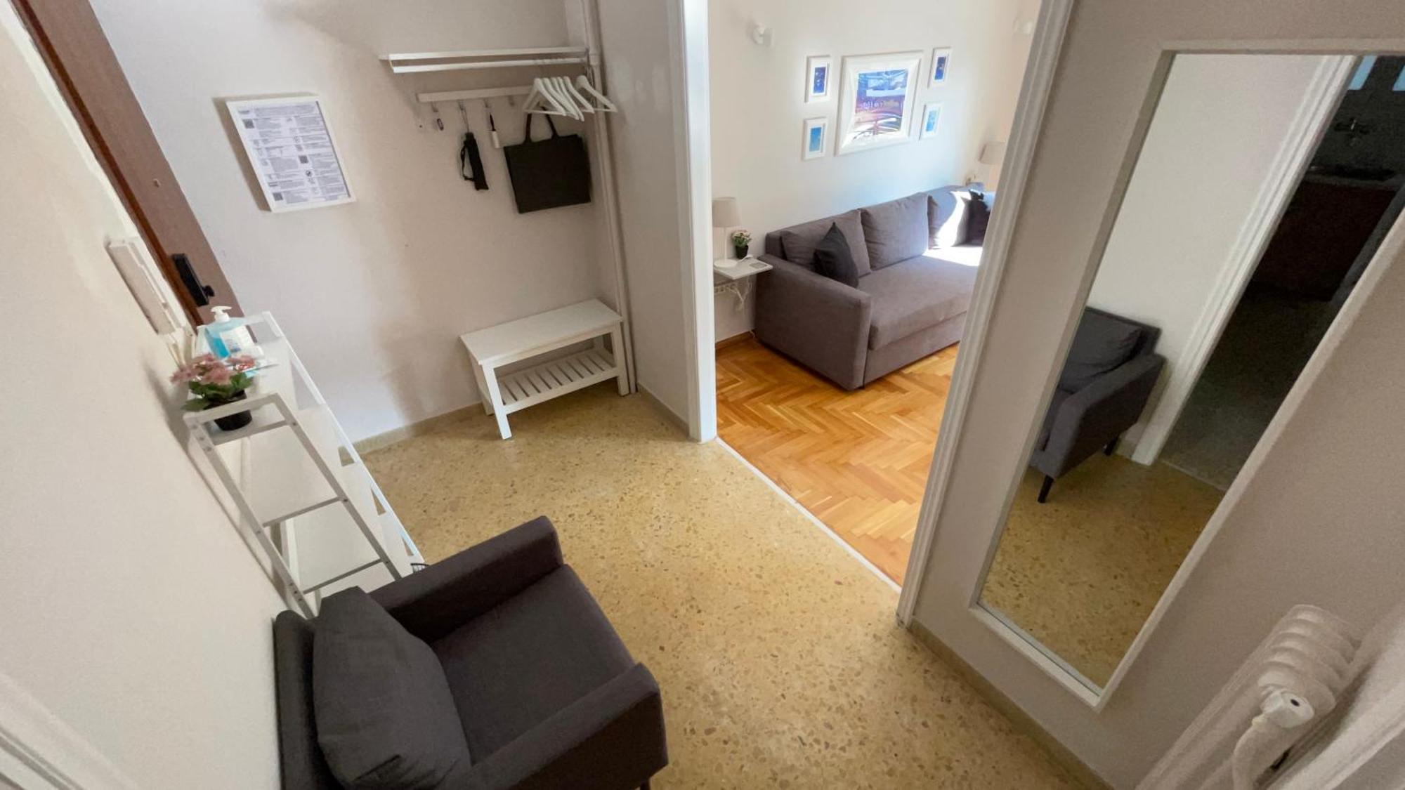 4 Newly Renovated Charming Apartments Steps From Panormou Metro Station Αθήνα Δωμάτιο φωτογραφία