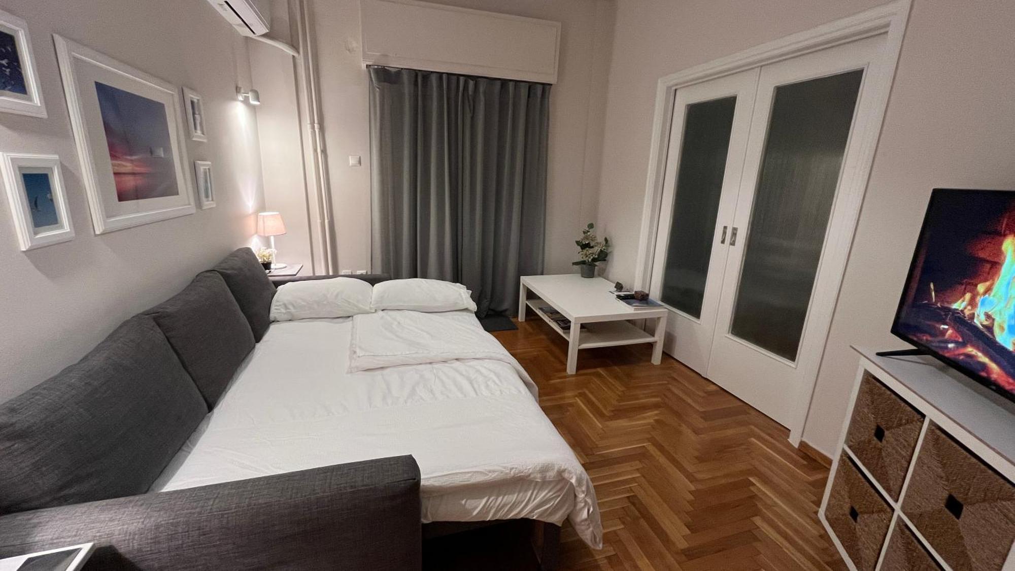 4 Newly Renovated Charming Apartments Steps From Panormou Metro Station Αθήνα Δωμάτιο φωτογραφία